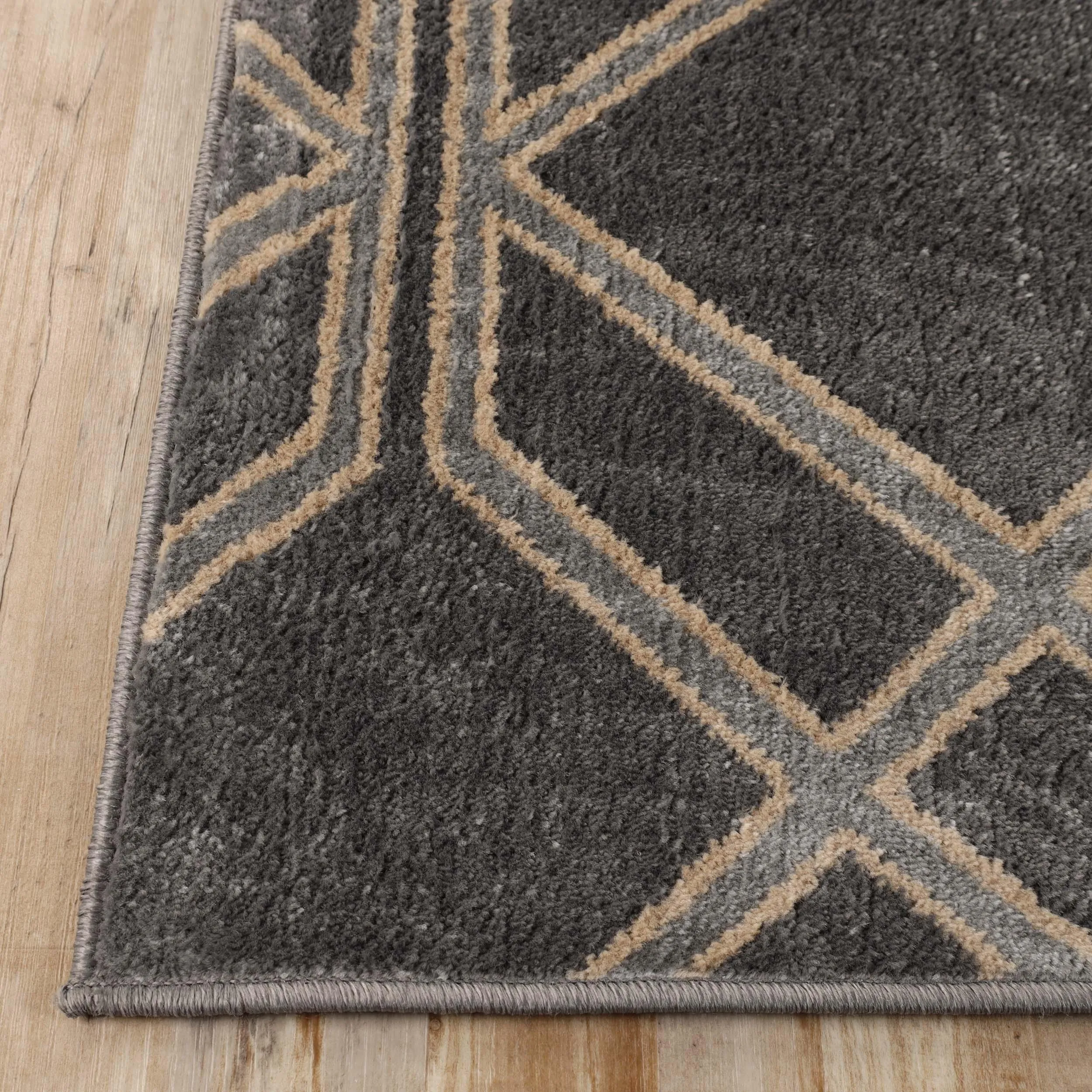 Abner Geometric Diamond Indoor Area Rug or Runner Rug Or Door Mat
