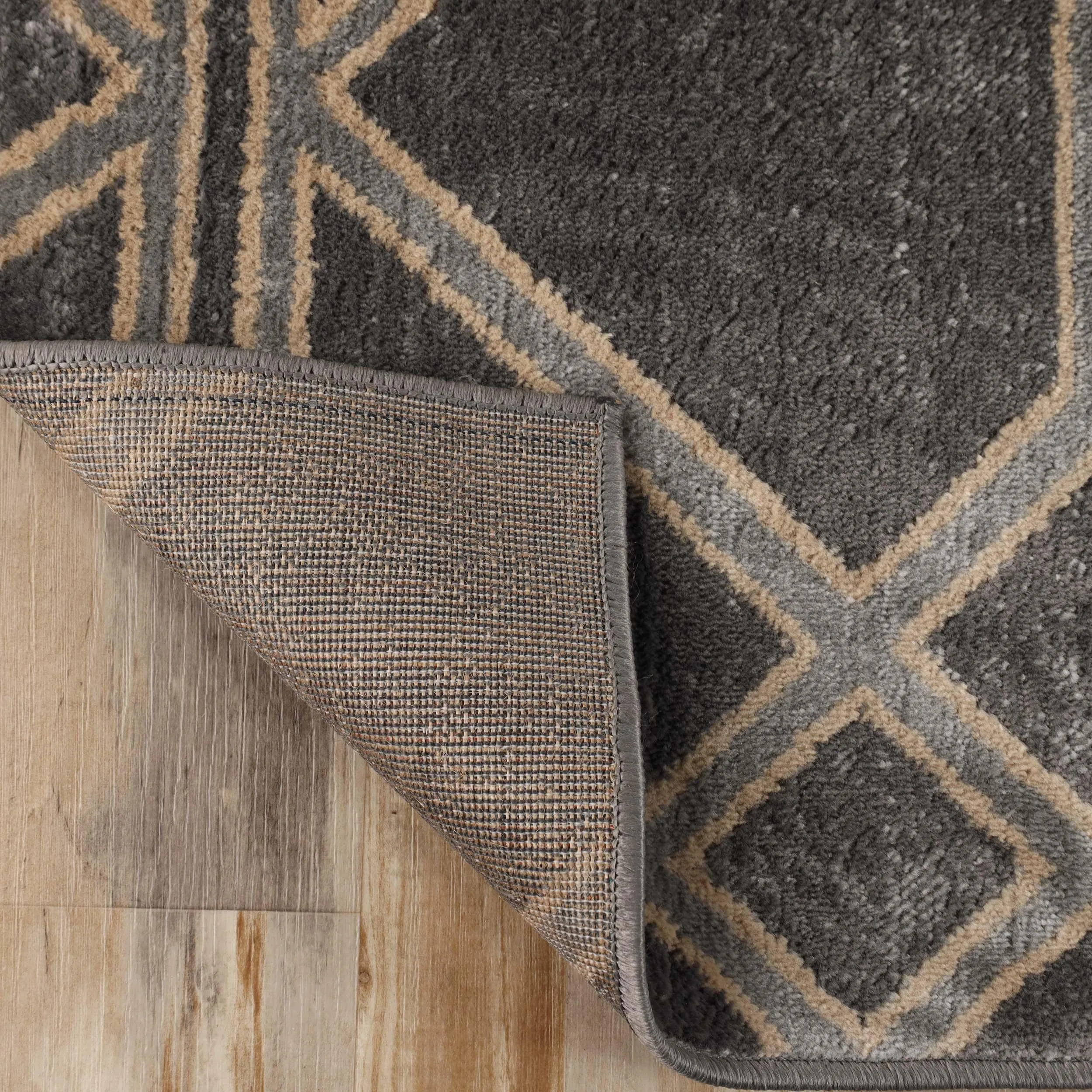 Abner Geometric Diamond Indoor Area Rug or Runner Rug Or Door Mat