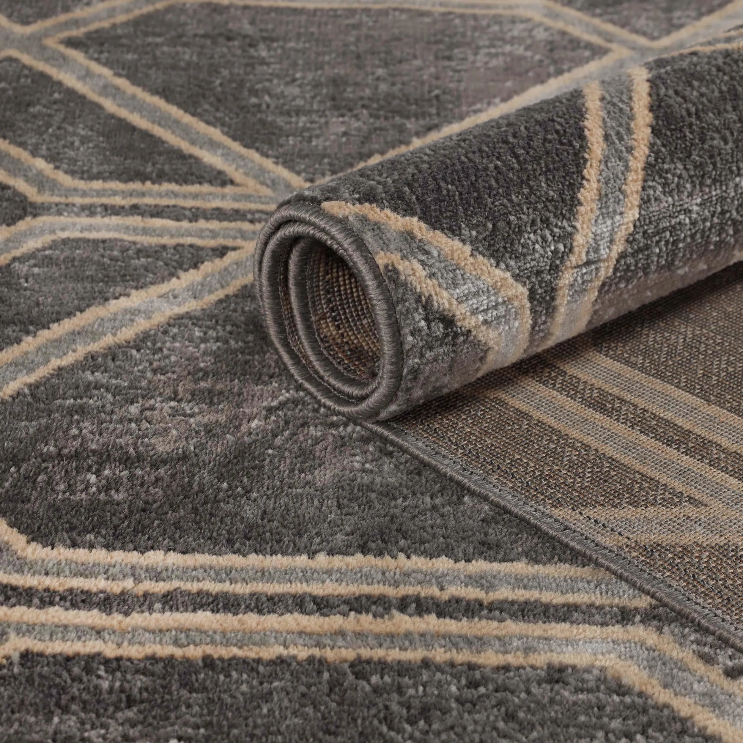 Abner Geometric Diamond Indoor Area Rug or Runner Rug Or Door Mat