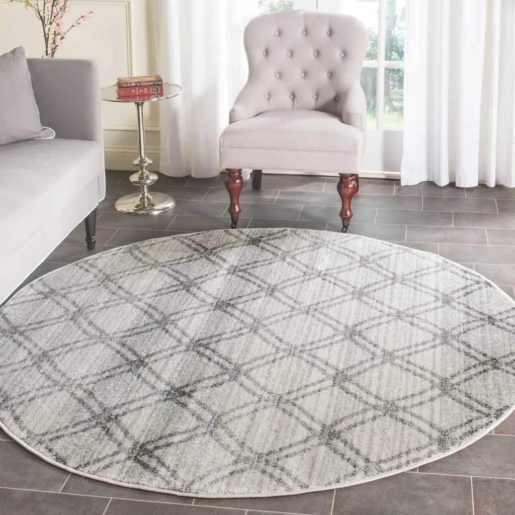 Adirondack Lattice Silver/Charcoal Round Rug