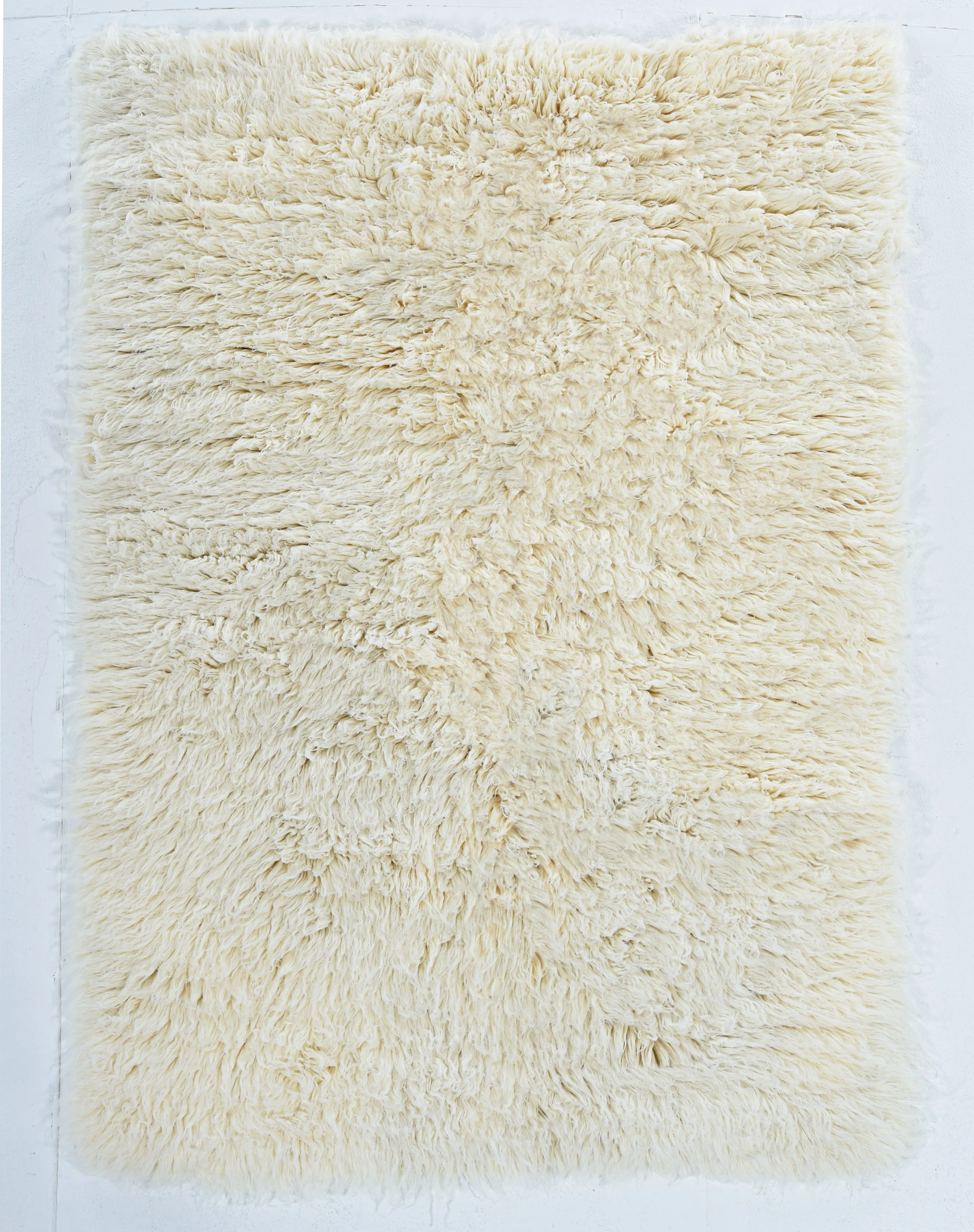 Benzara 14 X 10 Feet Shag Style Latex Free Hand Woven Wool Rug, White