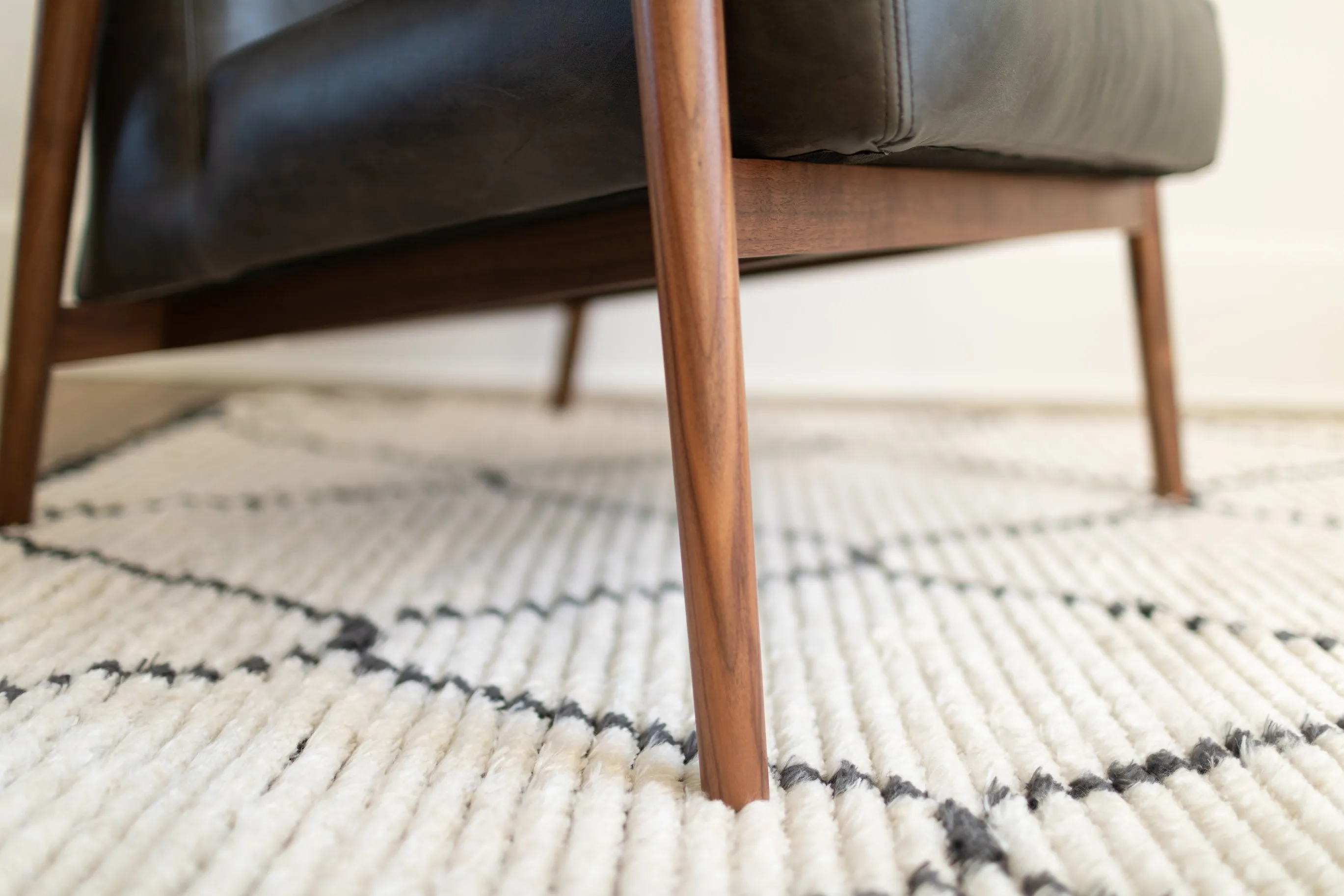 Chris Loves Julia x  Loloi Alice Cream / Charcoal - Diamonds Rug