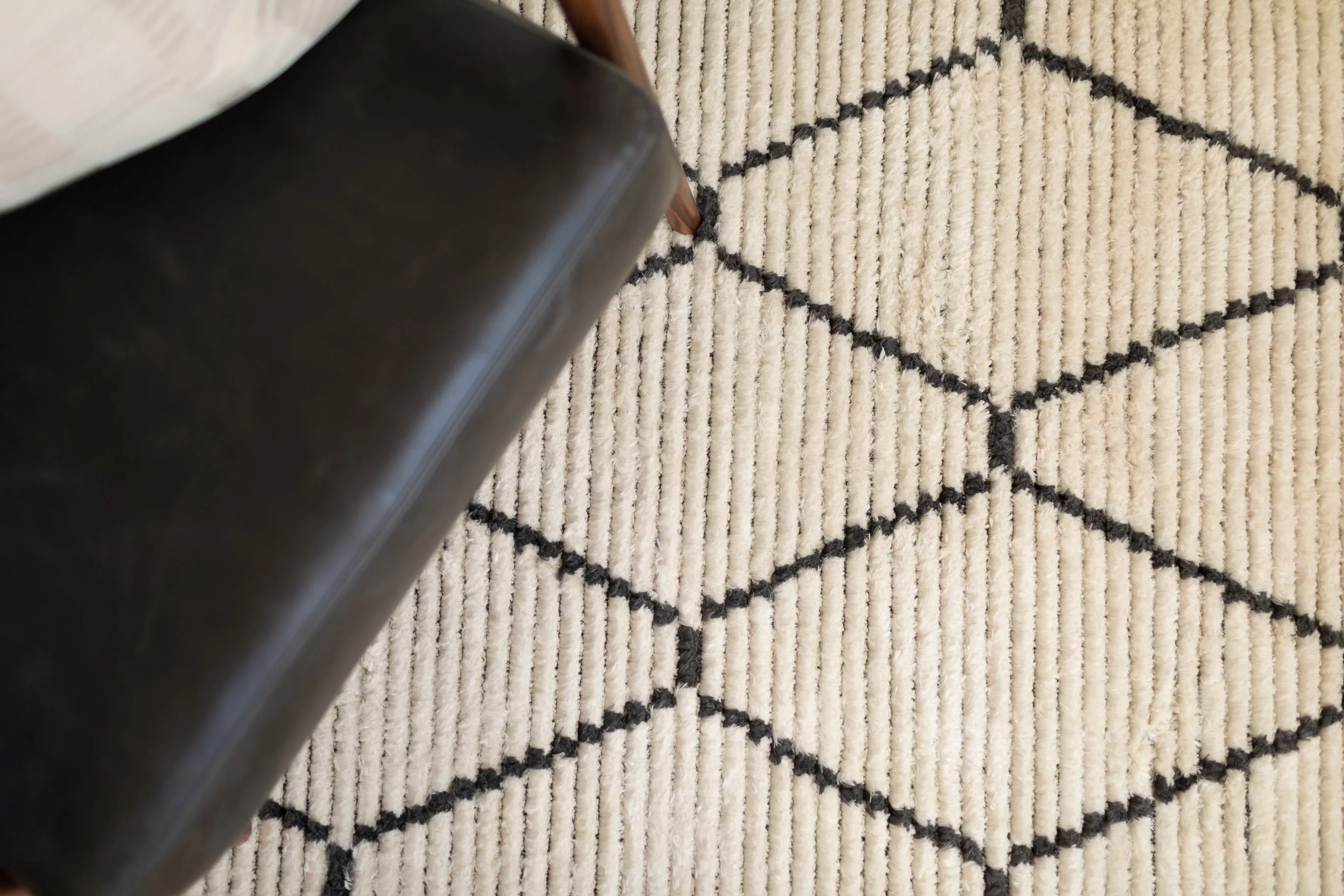 Chris Loves Julia x  Loloi Alice Cream / Charcoal - Diamonds Rug