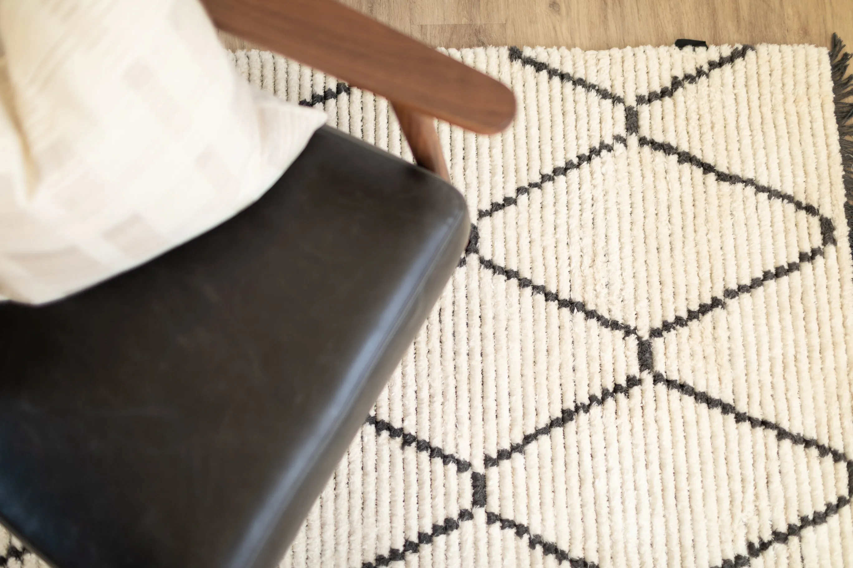 Chris Loves Julia x  Loloi Alice Cream / Charcoal - Diamonds Rug
