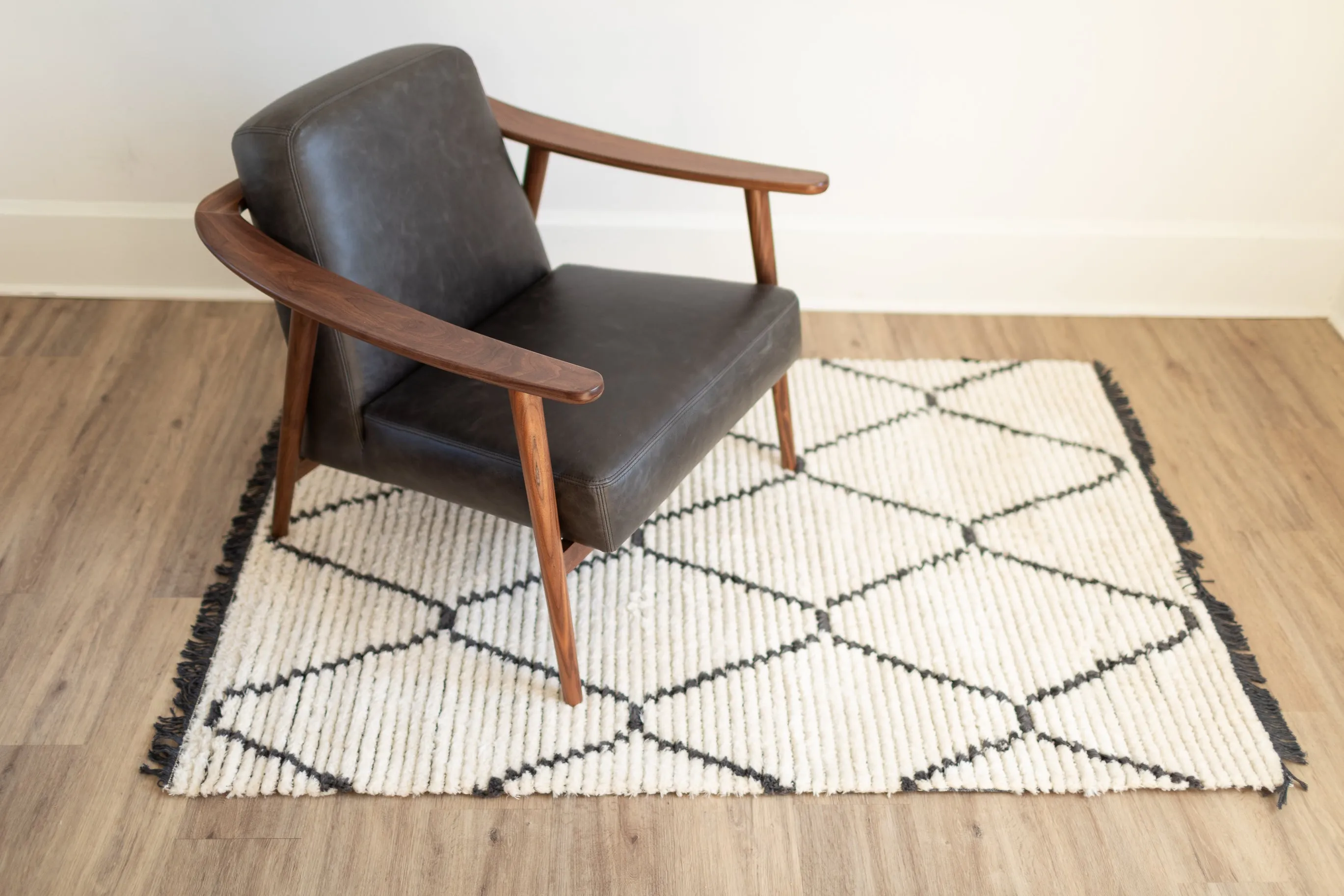 Chris Loves Julia x  Loloi Alice Cream / Charcoal - Diamonds Rug