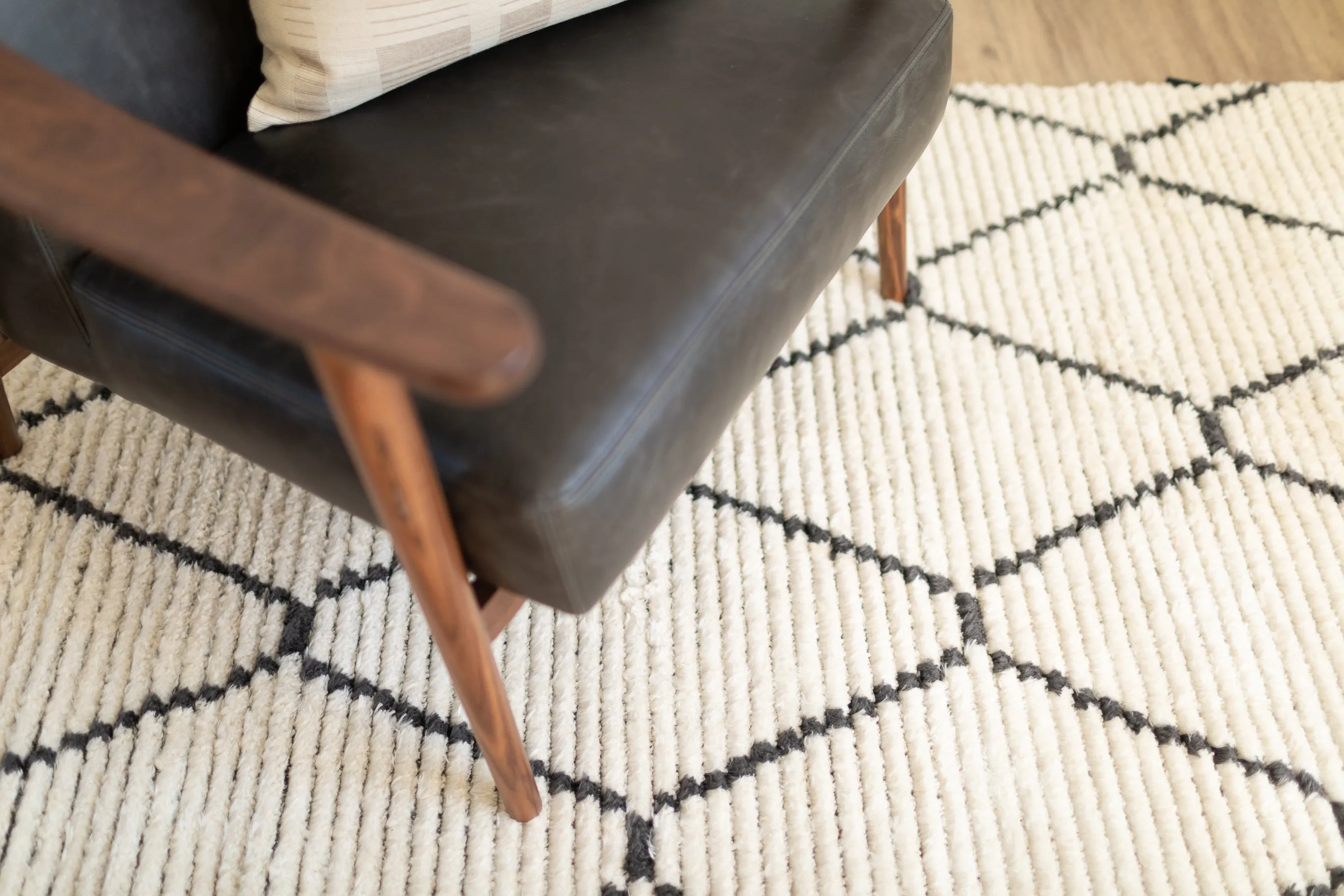 Chris Loves Julia x  Loloi Alice Cream / Charcoal - Diamonds Rug
