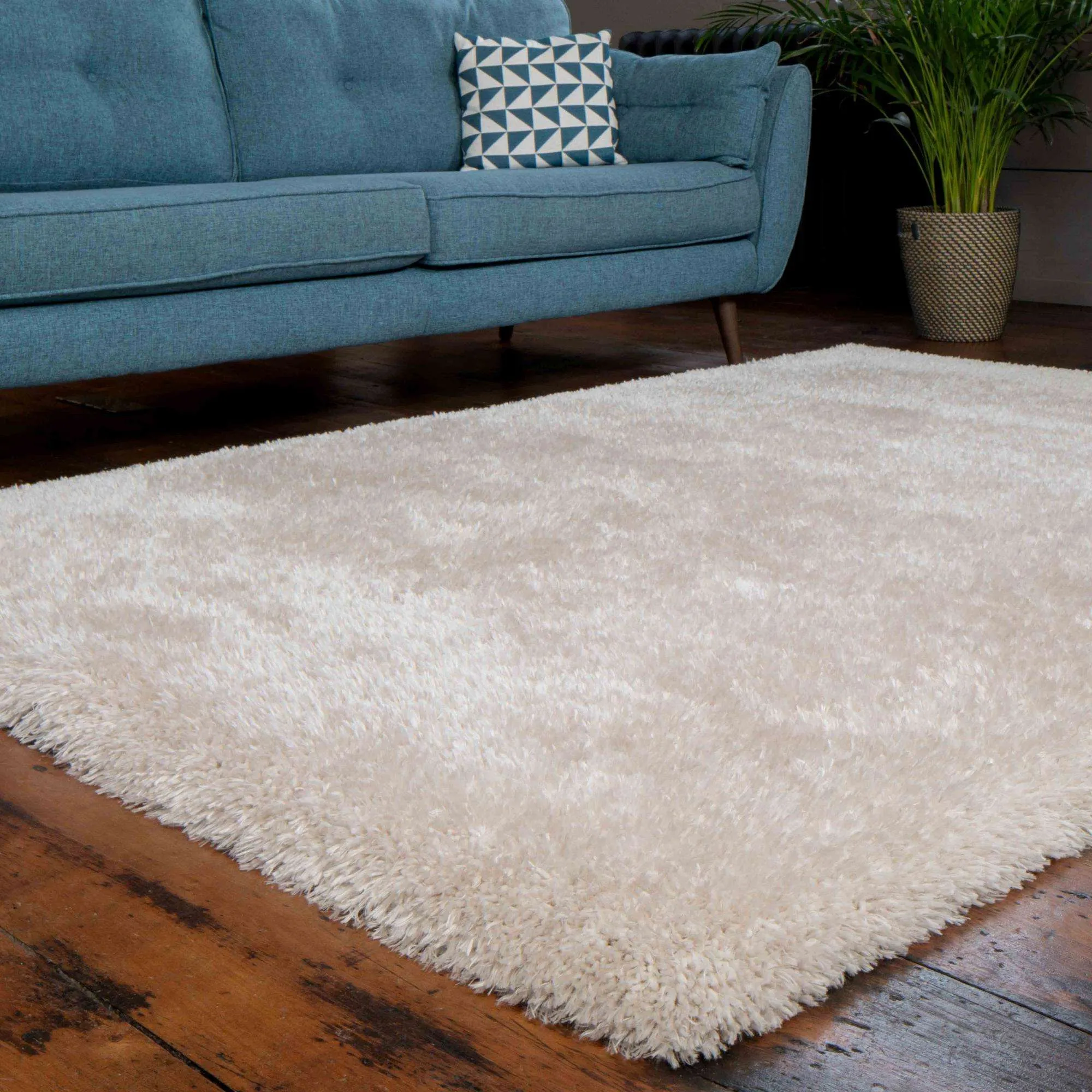 Deluxe Thick Soft Beige Shaggy Living Room Rug - Whistler