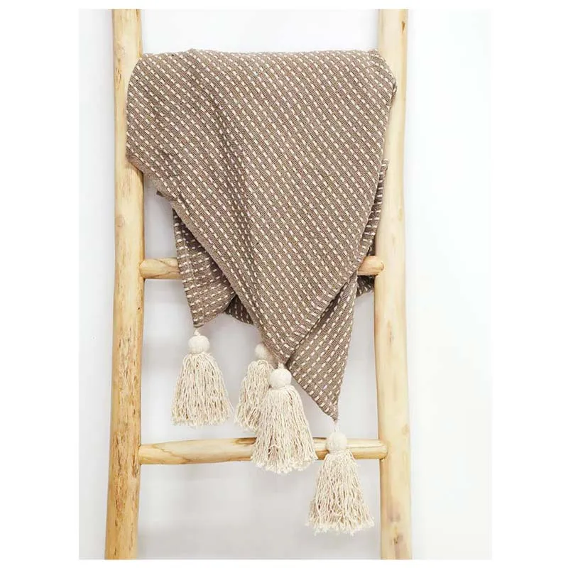 Dotty Brown Cotton Throw