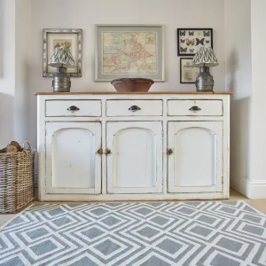 Dove Grey Iris Rug