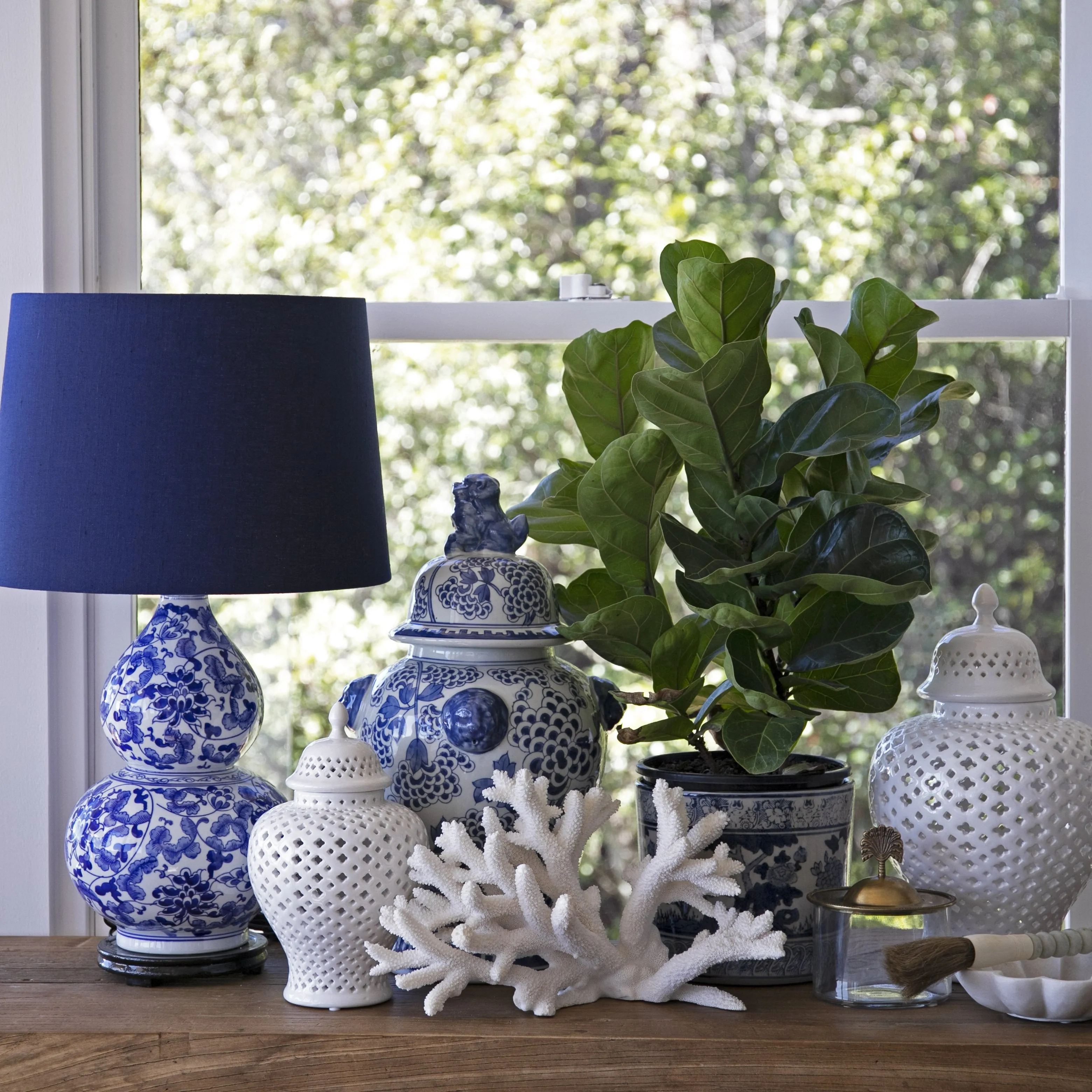 Dynasty Calabash Lamp Blue & White