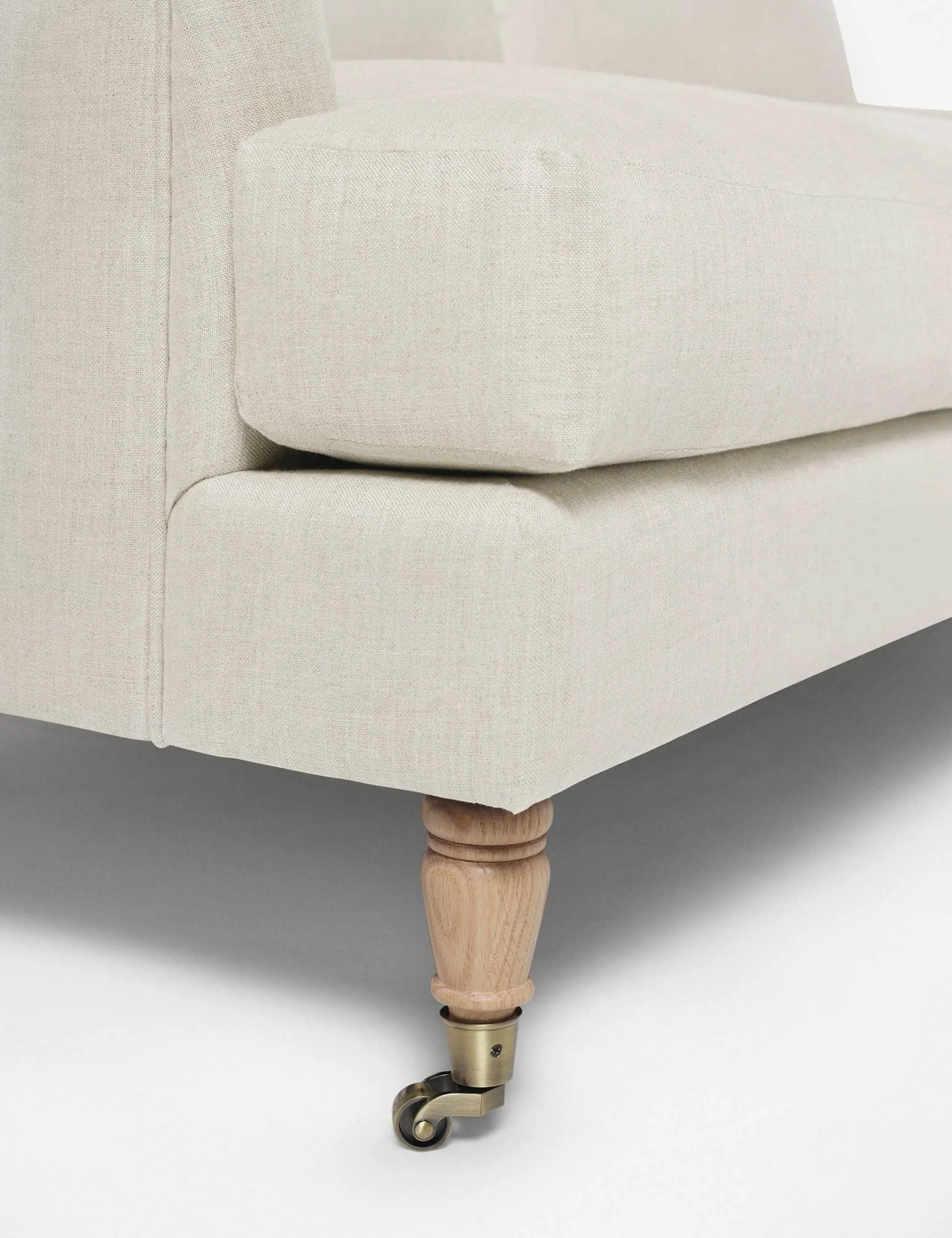 Elizabeth Classic English Sofa
