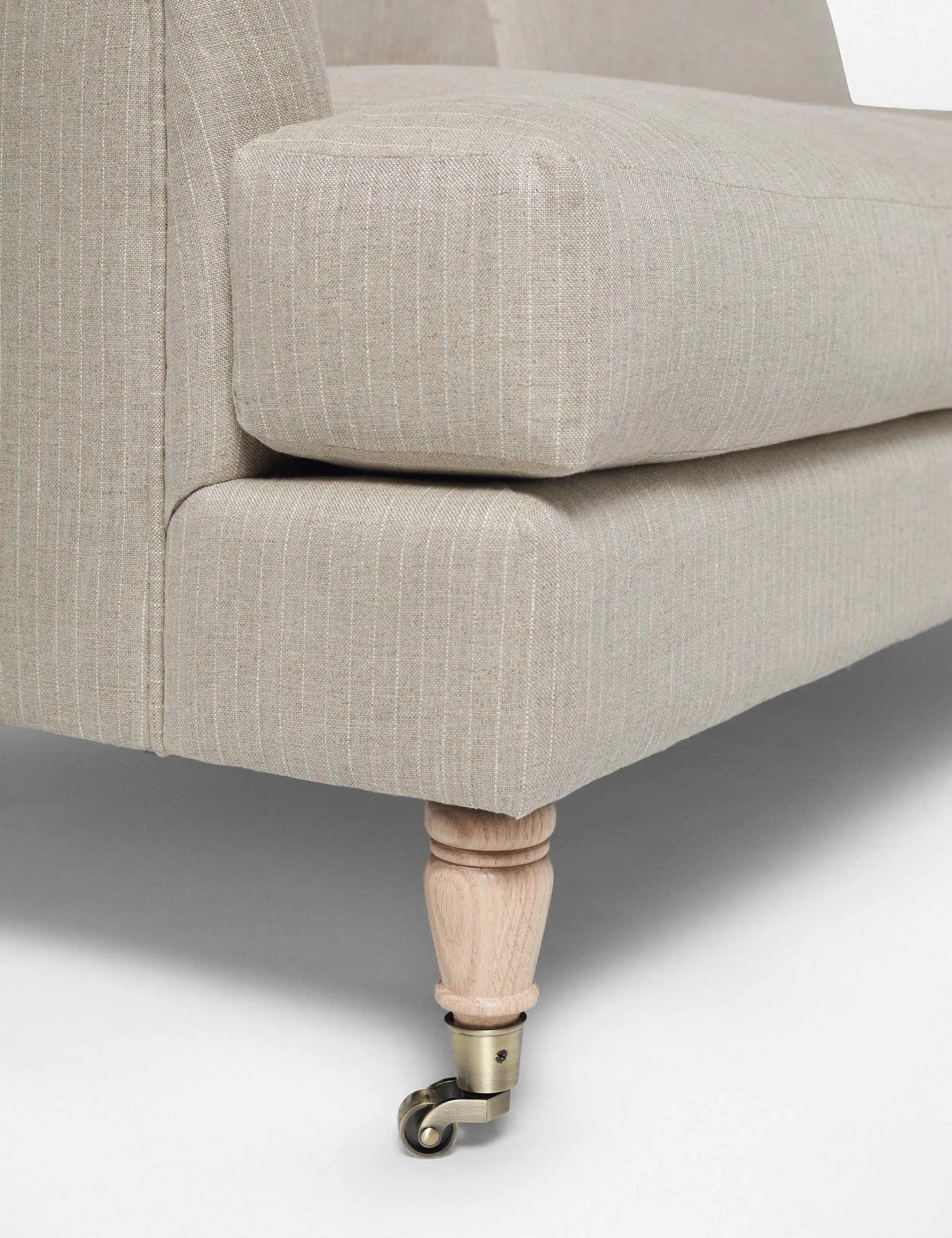 Elizabeth Classic English Sofa