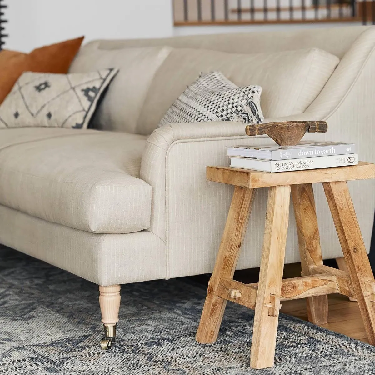 Elizabeth Classic English Sofa
