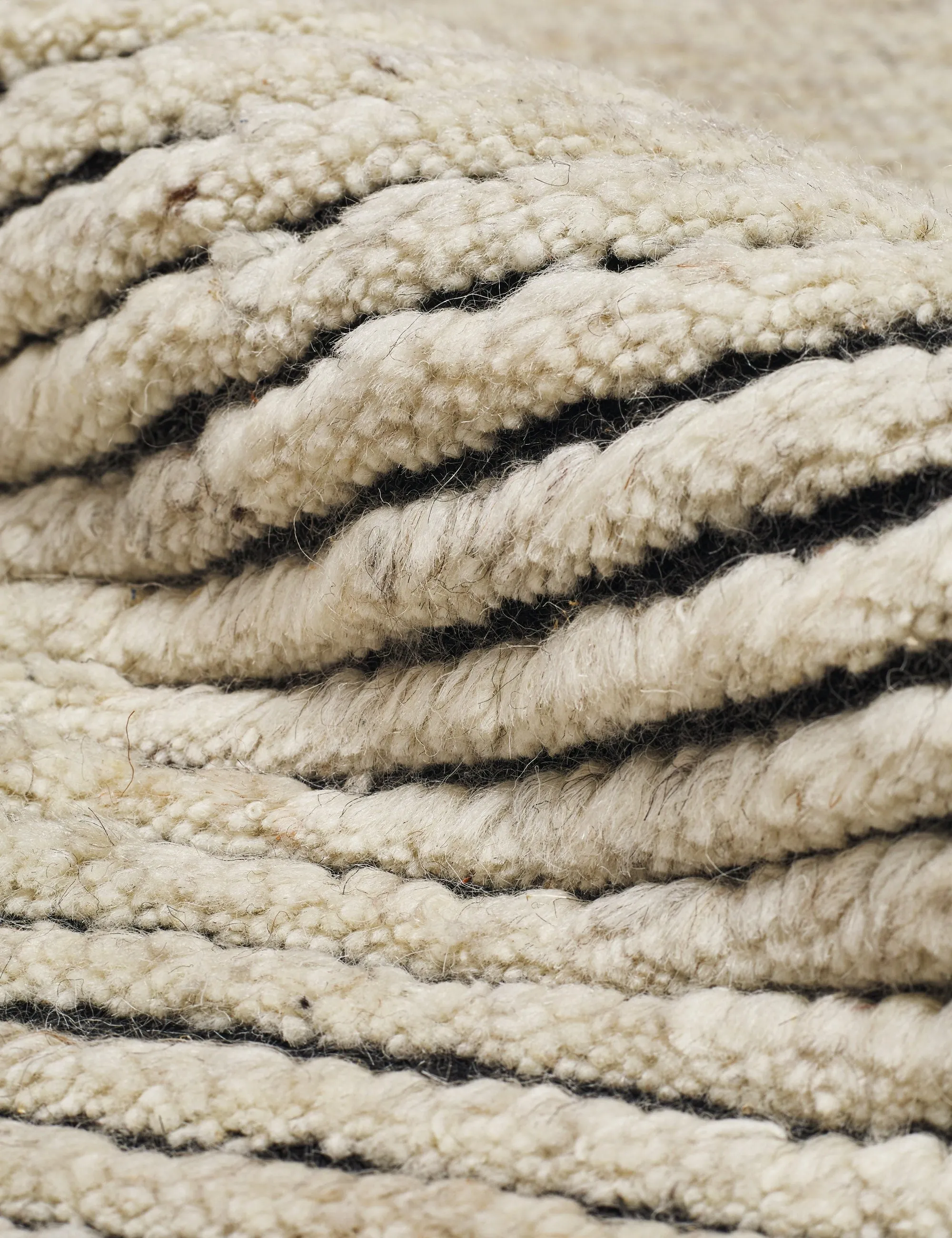 Kenzi Hand-Knotted Wool Rug