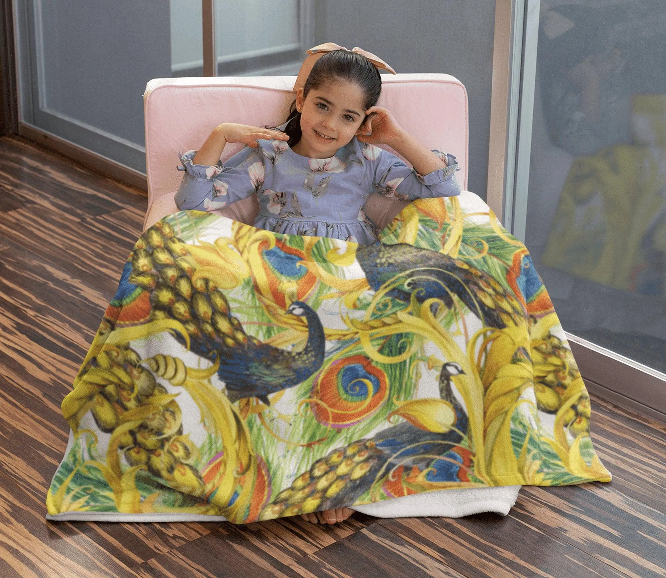 Luxurious Peacock Bird Design Soft Fluffy Velvet Flannel Fleece Throw Blanket