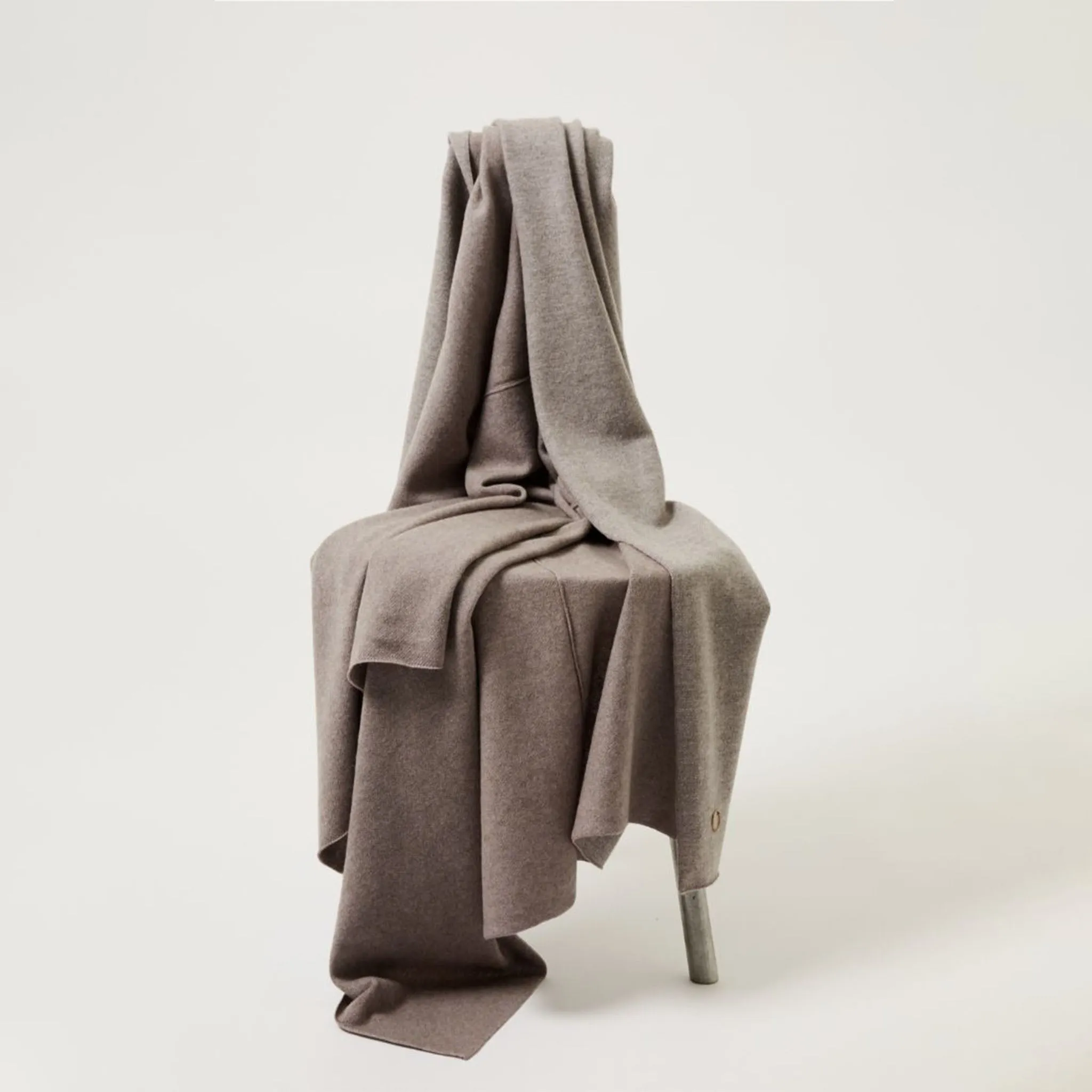 Manda Throw