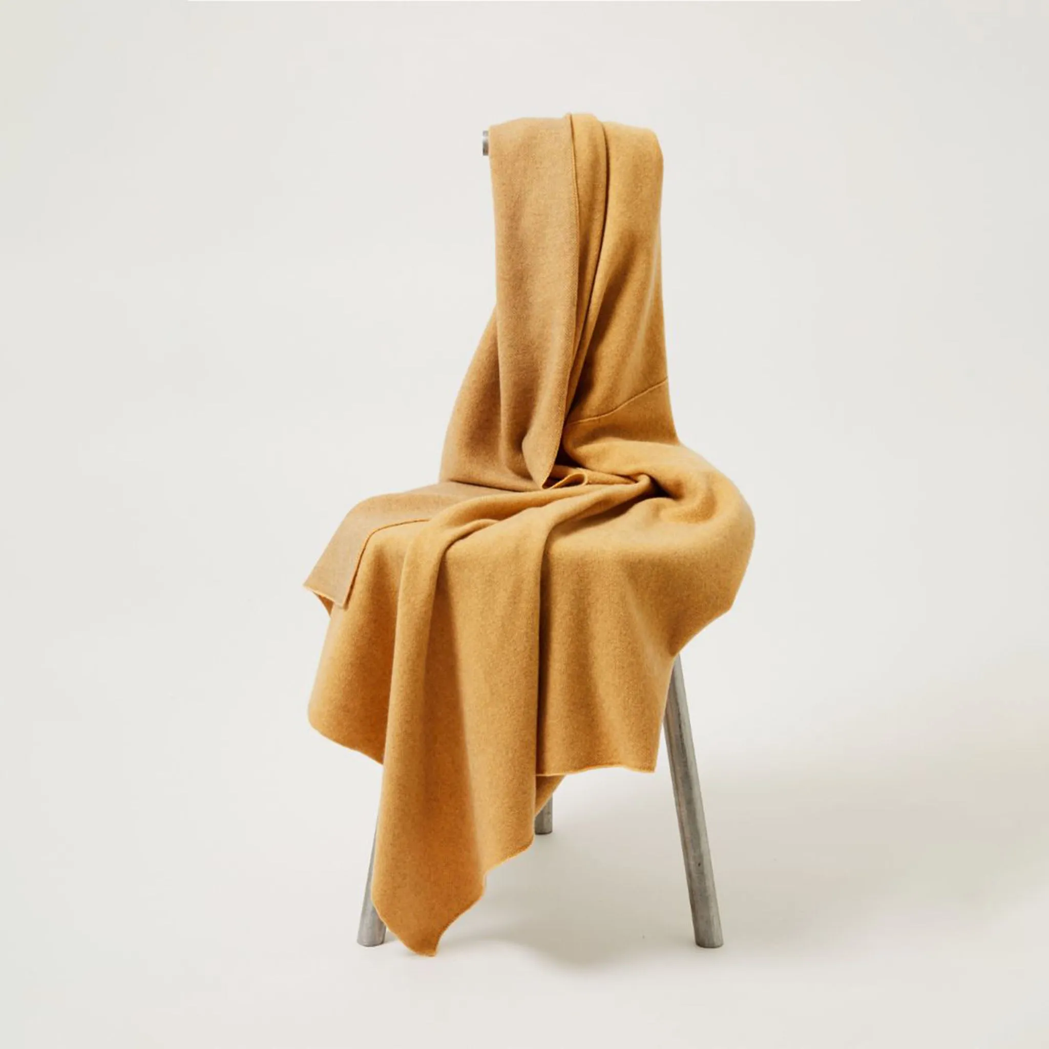 Manda Throw