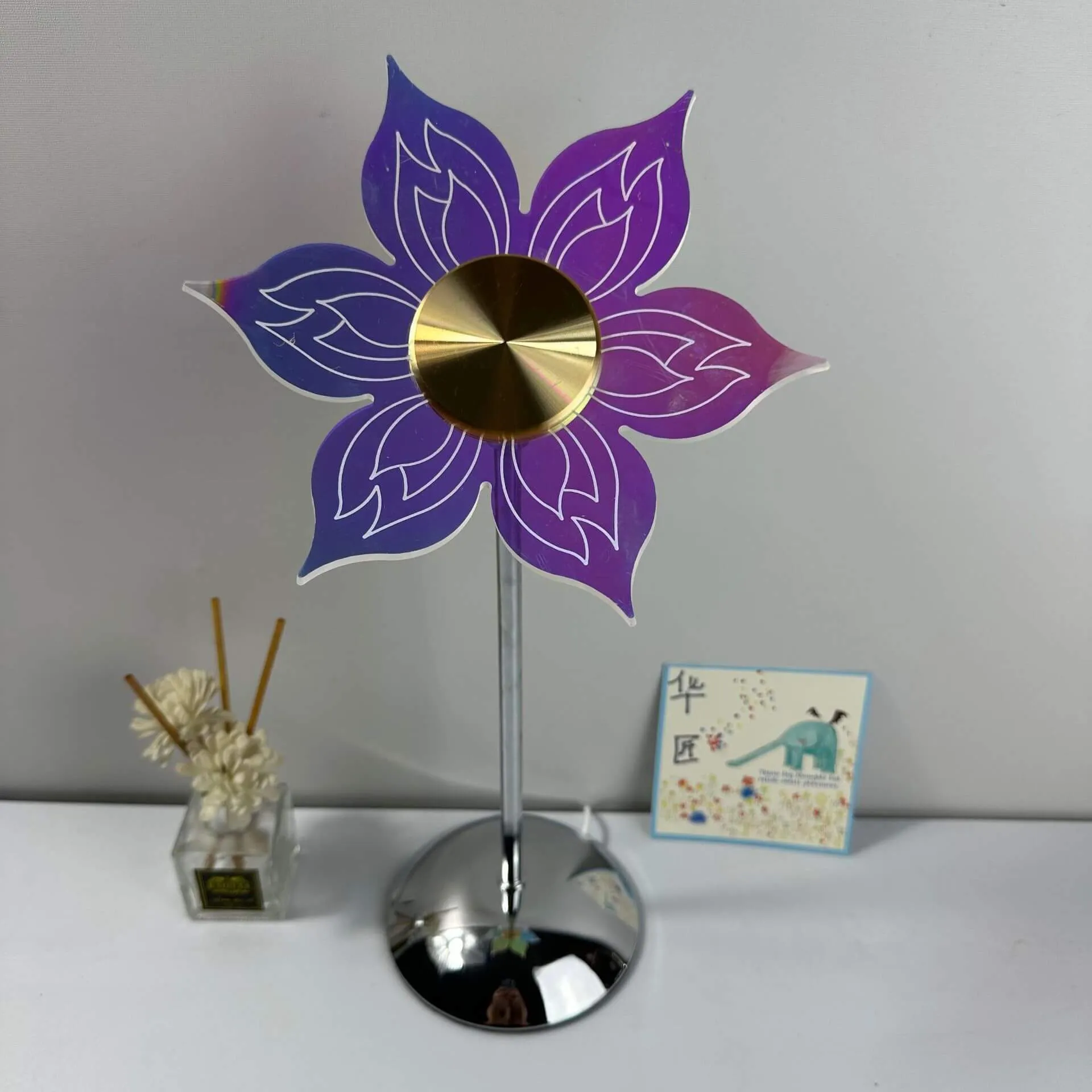 Modern Dazzling Flower Butterfly Metal Acrylic USB LED Table Lamp