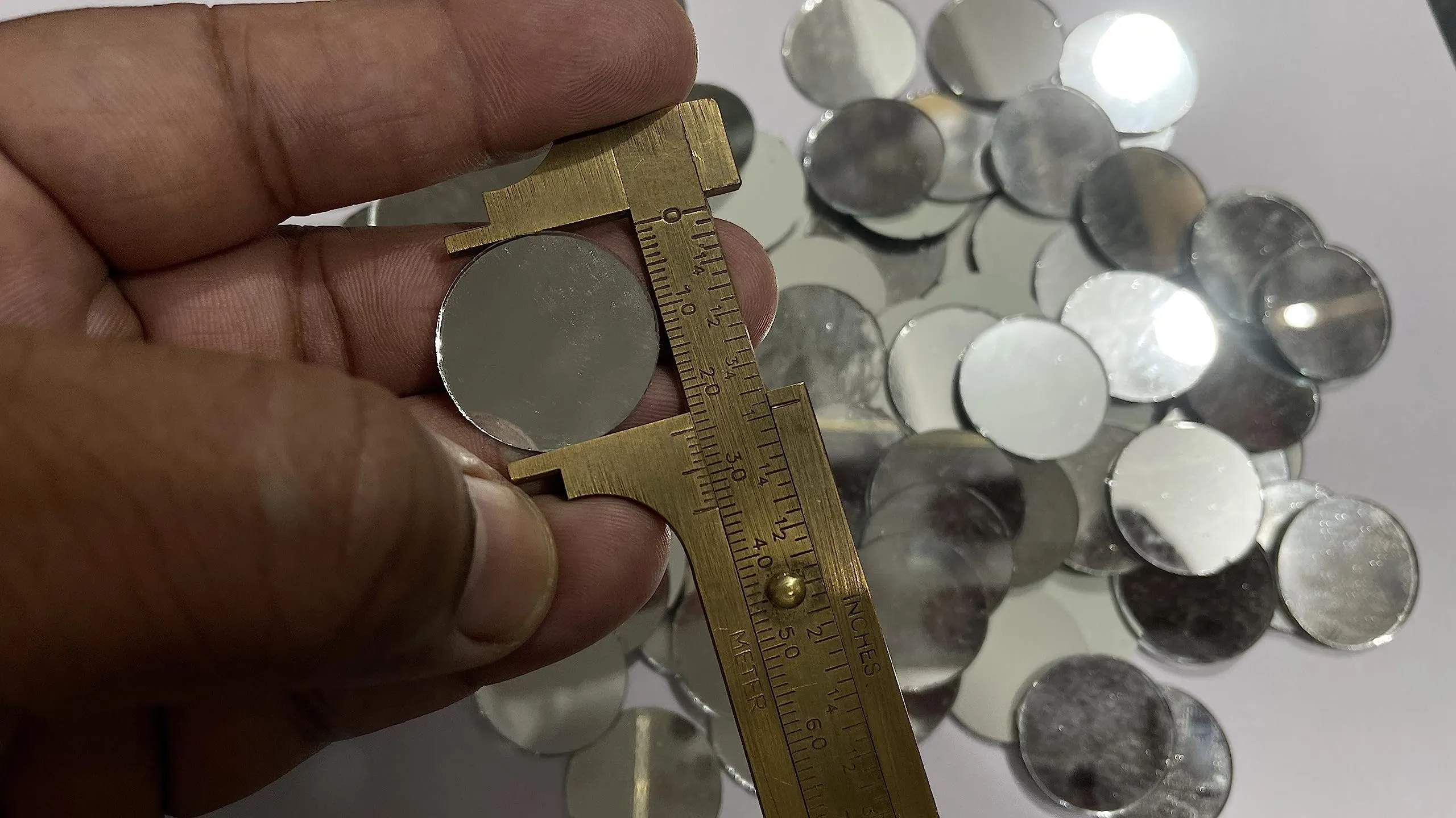 OMX 1 Inch Small Round Glass Mirrors Circle Glass Mirror Tiles Round Craft Mirror Pieces for Arts and Crafts Projects, Traveling, Framing, Decoration (400 Pc, Approx 700 Gram)