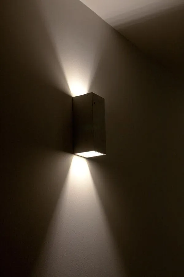 Orto Concrete Wall Lamp