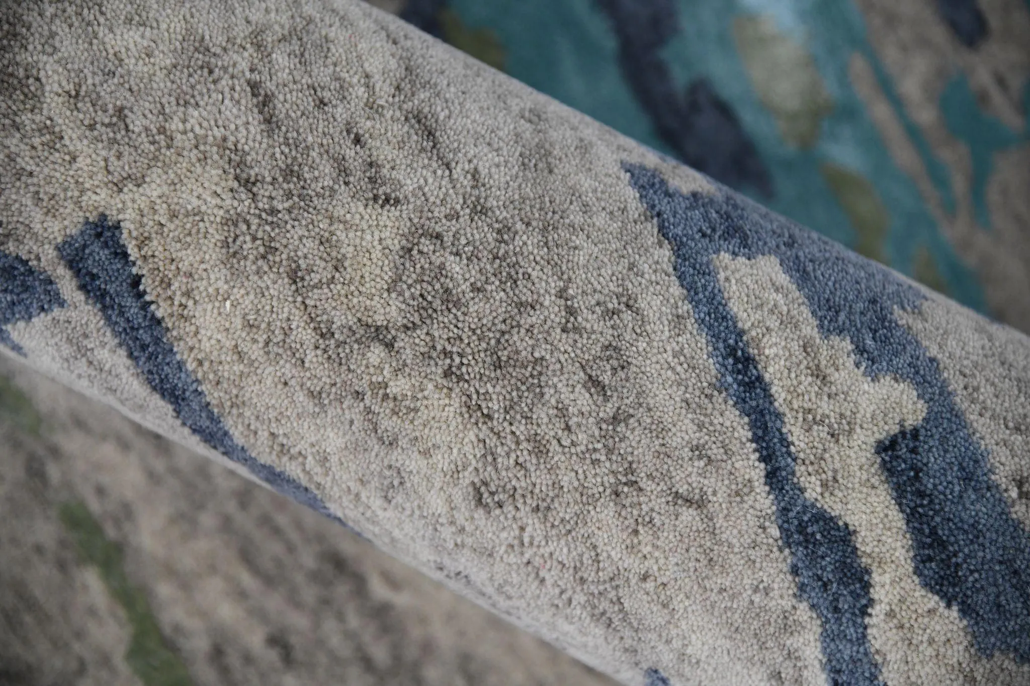 Sand Wool & Viscose Abstract 8X10 Feet Hand-Tufted Carpet Abstract Rug