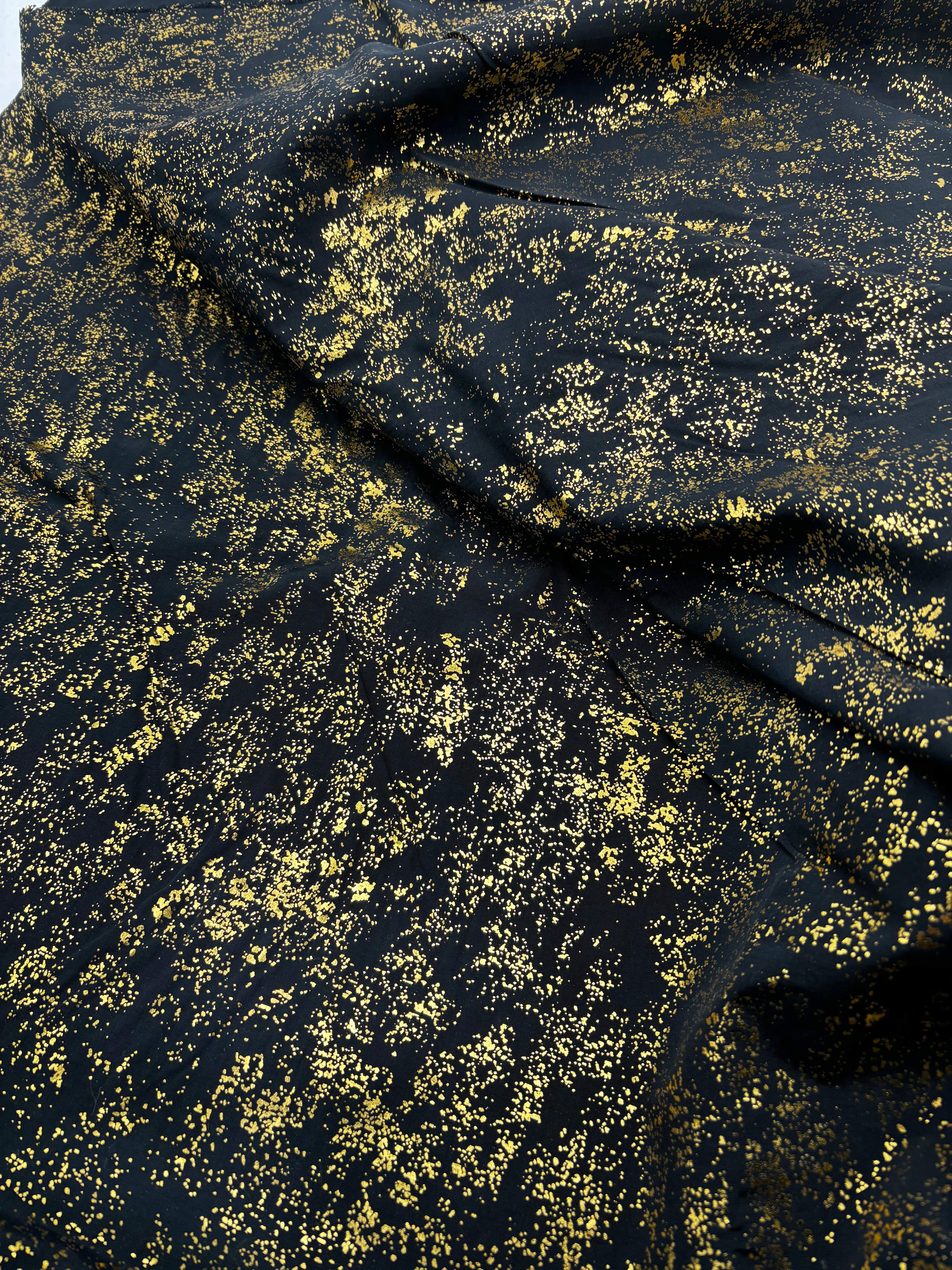 SHOWTIME Supplex Metallics - Black/Gold