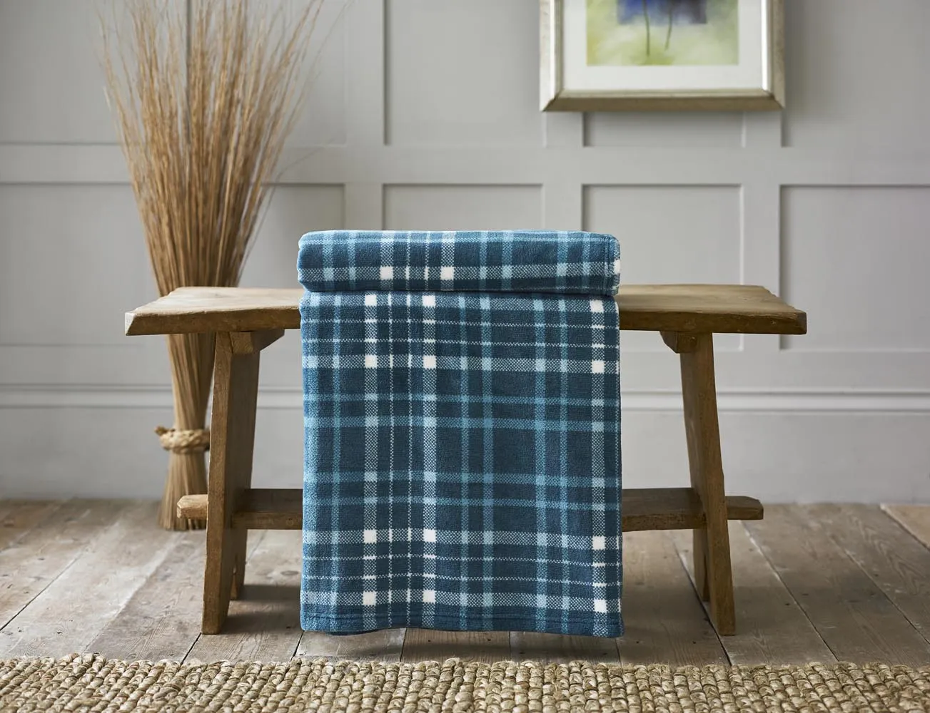 Snuggle Touch Tartan 140x180cm Throw