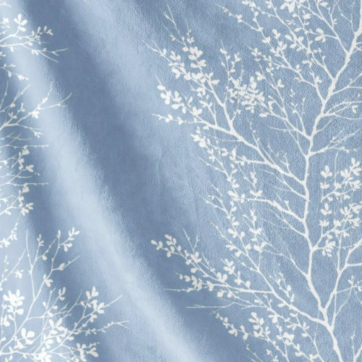 Ultra Soft Oversized Plush Foliage Throw Blanket - Stylish Home Décor for Bed or Couch