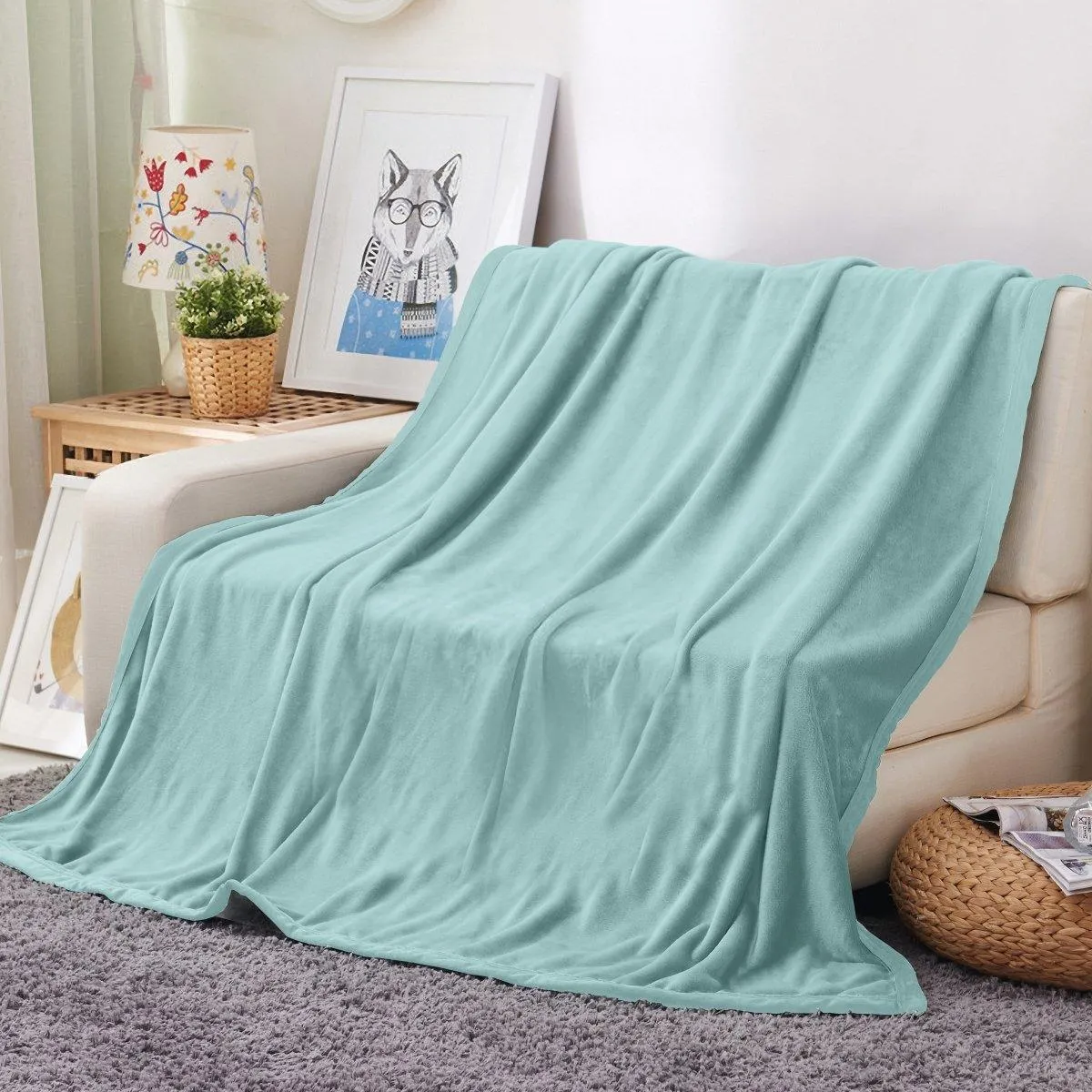 Ultra Soft Oversized Plush Solid Throw Blanket - Stylish Home Décor for Bed or Couch