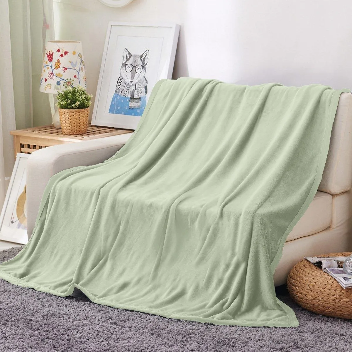 Ultra Soft Oversized Plush Solid Throw Blanket - Stylish Home Décor for Bed or Couch