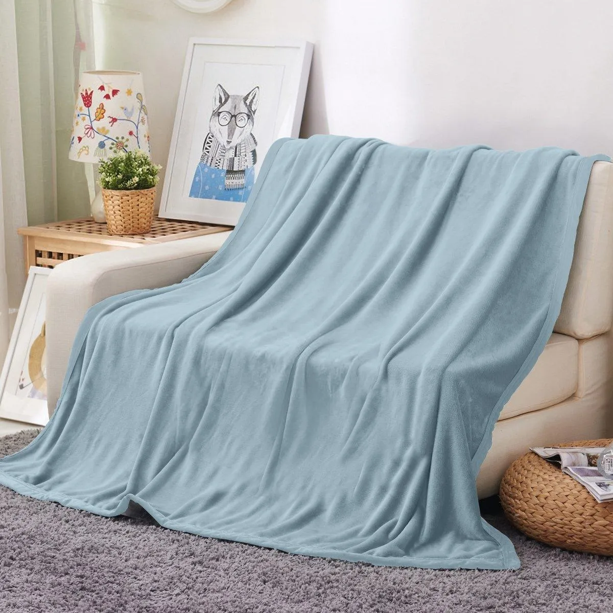 Ultra Soft Oversized Plush Solid Throw Blanket - Stylish Home Décor for Bed or Couch